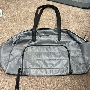Weekend bag with 3 pockets on side & front of bag